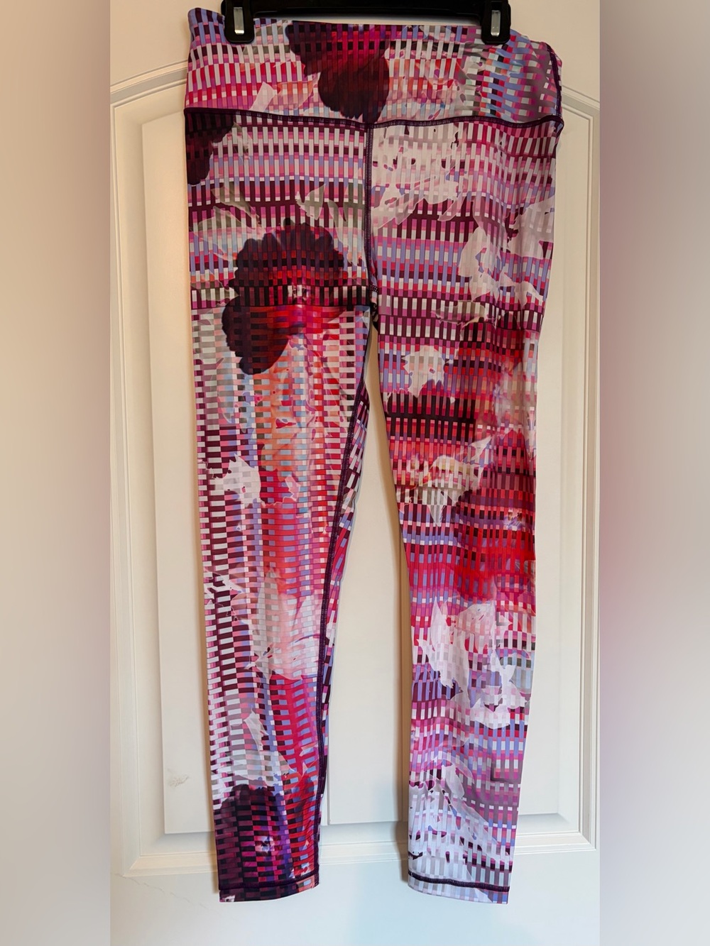 Victoria's Secret Pink & Purple Striped Floral Active Leggings